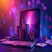 Seorang pengguna menikmati taruhan sepak bola online secara live melalui perangkat mobile