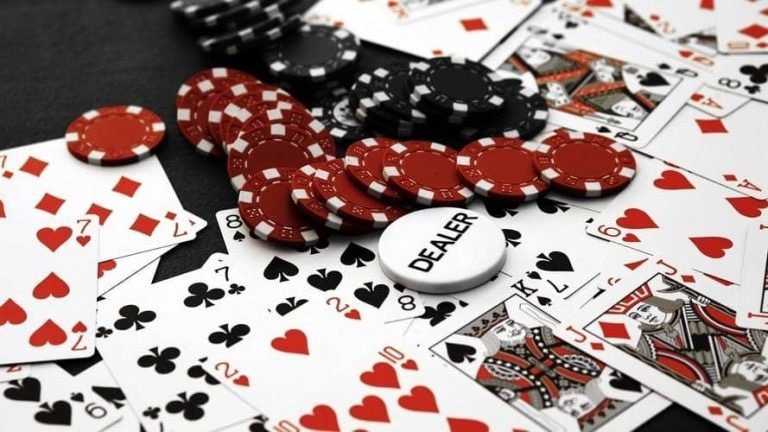 Sistem enkripsi dan perlindungan data pengguna modern